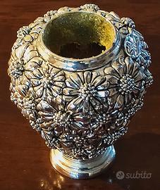 PICCOLO VASO STILARTE LAMINATO ARGENTO.