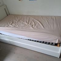 Letto IKEA songesand +Scrivania micke con sedia