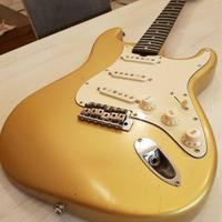 Stratocaster made in japan aztec gold