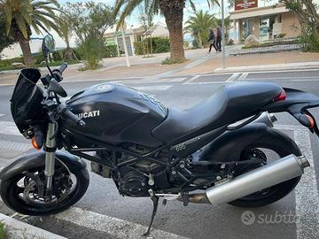 DUCATI MONSTER 695