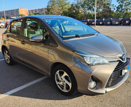 Toyota Yaris Hybrid 2016