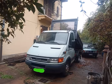 iveco daily RIBALTABILE TRILATERALE anno 2003