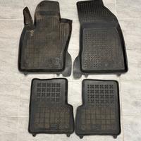 Tappetini gomma su misura Jeep Renegade