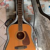 Chitarra acustica Morris  + custodia rigida Fender
