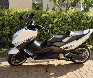 Yamaha TMax