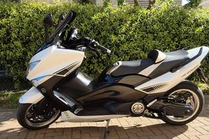 Yamaha TMax