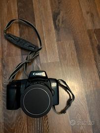 Macchina fotografica analogica canon eos 1000 FN