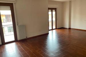 Appartamento piano alto libero