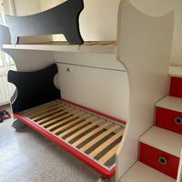 Cameretta con letto a castello