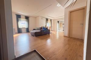 Elegante 5 Vani zona Tivoli