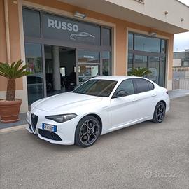 Alfa Romeo Giulia 2.2 Turbodiesel 210 CV AT8 AWD Q
