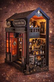Booknook “Magic Coffee Shop” – Miniatura artigiana