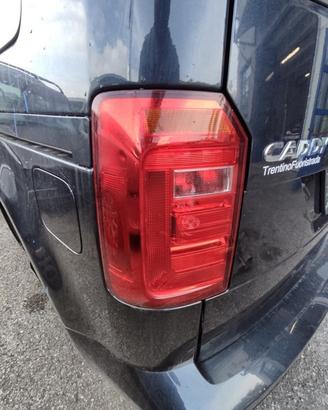 Fanale posteriore sinistro VOLKSWAGEN CADDY del 20