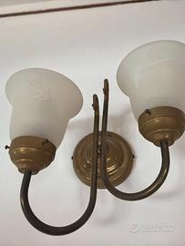 Applique Vintage a 2 Luci in Ottone e Vetro