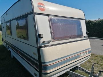 Roulotte Burstner 4902 91°