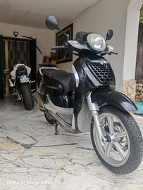 Scarabeo 125 IE LIGHT