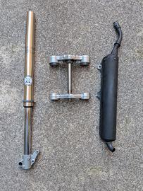 Stelo, piastre e silenziatore  Husqvarna sm125