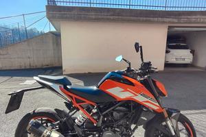 Duke 125 2018 tagliandata- revisionata