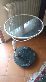 Tavolino in granito e vetro