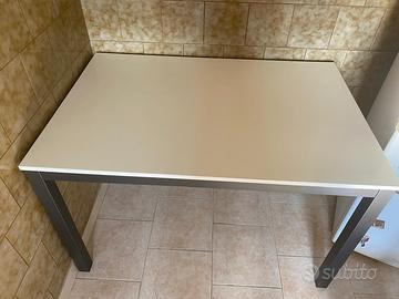 Tavolo da cucina bianco