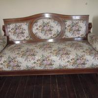 Regaliamo N.3 Divani