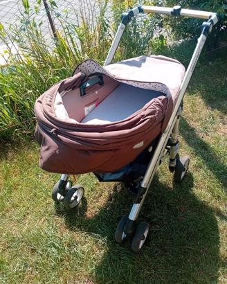 Passeggino con accessori