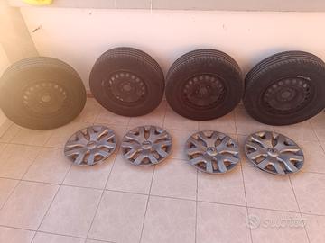 Set 4 Gomme Estive 215/65 R16 98H (DOT 2022)