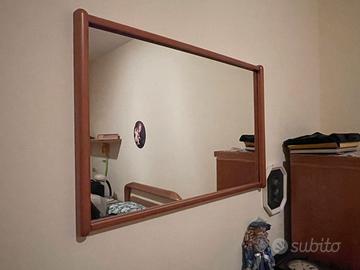 Specchio rettangolare in noce