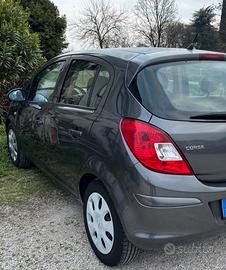 Opel corsa anno 2011