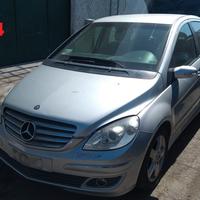 Pezzi di ricambio Mercedes Classe B anno 2005