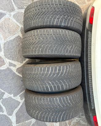 4 Bridgestone Blizzak LM005 17” invernali