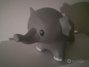 Elefantino gonfiabile per saltellare