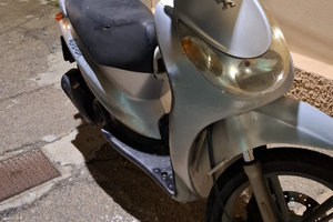 Scooter peugeot 125