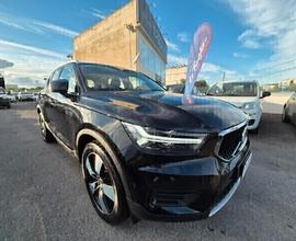 Volvo XC40 D3 Geartronic Momentum (TETTUCCIO APRIB