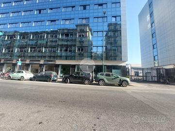 3 LOCALI A NAPOLI