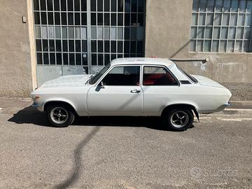 Opel Ascona A due porte