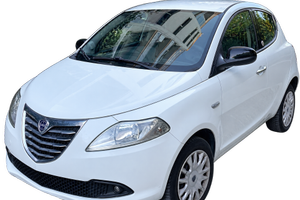 Lancia Ypsilon 0,9 Turbo Ecochic a metano, 2013