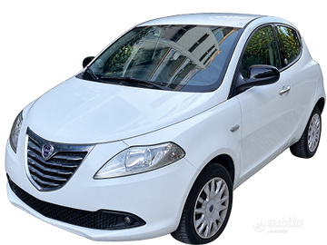 Lancia Ypsilon 0,9 Turbo Ecochic a metano, 2013