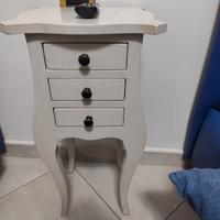 comodino in legno 