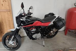 Nuda Husqvarna 