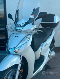 Honda SH 300 i