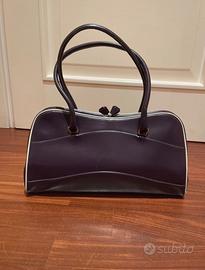 Borsa Prada in pelle di vitello viola bordo bianco Abbigliamento e Accessori In vendita a Napoli