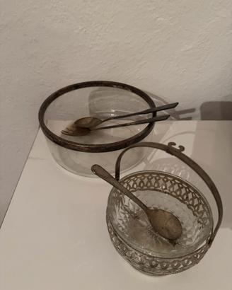 Contenitori in vetro e placcato d’argento