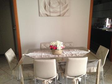 Tavolo in vetro temperato allungabile