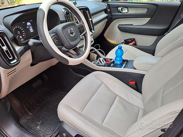 VOLVO XC40 D4 AWD GEARTRONIC