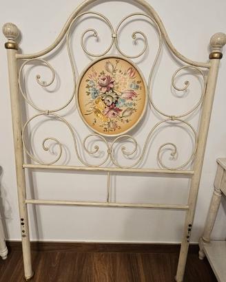 Struttura letto singolo in ferro battuto decorato