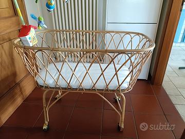 culla in vimini vintage