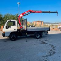 Isuzu 75 ribaltabile trilaterale e gru