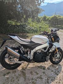 Aprilia Tuono V4