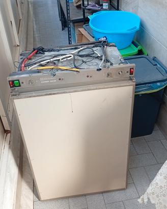 Frigorifero trivalente Electrolux 